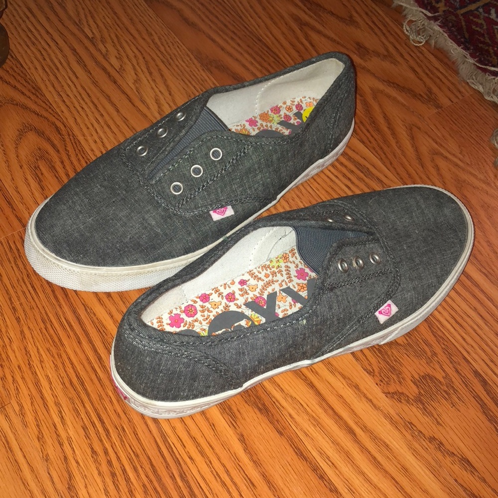 Roxy sneakers